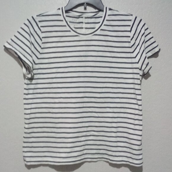 J Crew Women's Top New w/o tags - Picture 1 of 2